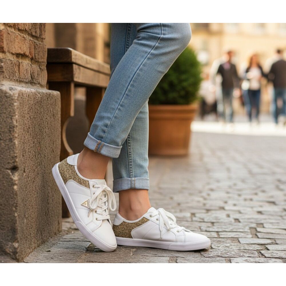 GUESS "Comly" White and Canvas Logo Signature Fashion Shoes Sneakers Women's 12